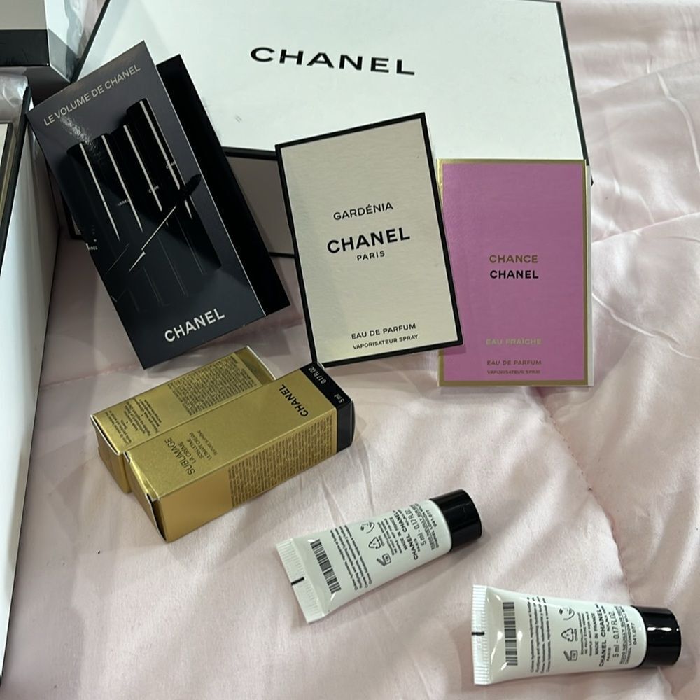 Chanel Skincare and Fragrance Collection in Black, White, and Gold - Picture 6 of 7